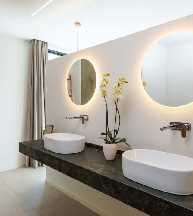 Resa Estates Ibiza finca jesus for rent longterm entrance house bathroom.jpg